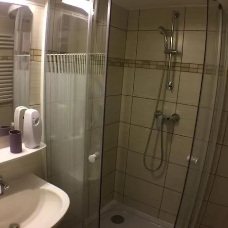 Patavar Panzio Etterem 3*