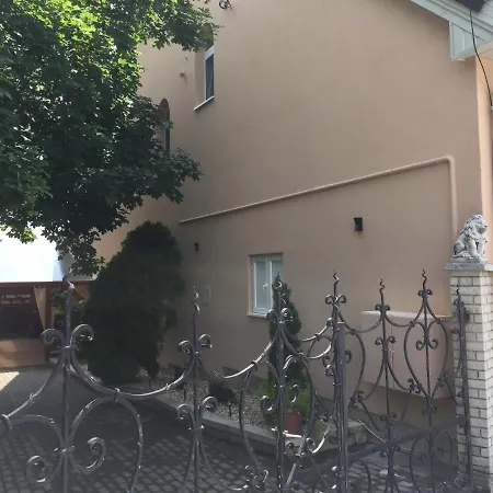 Patavar Panzio Etterem Bed & Breakfast Gyongyospata