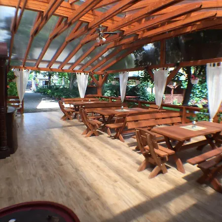 Patavar Panzio Etterem Bed & Breakfast