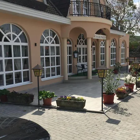 Patavar Panzio Etterem Bed & Breakfast Gyongyospata