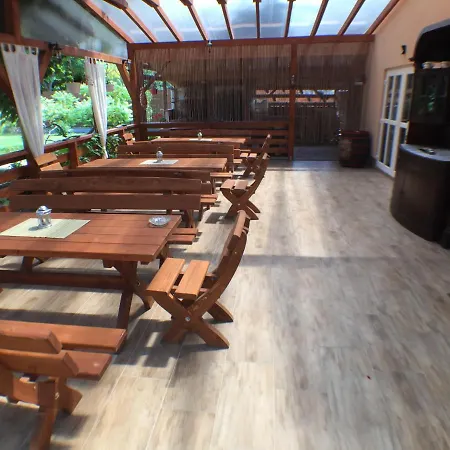 Patavar Panzio Etterem Bed & Breakfast