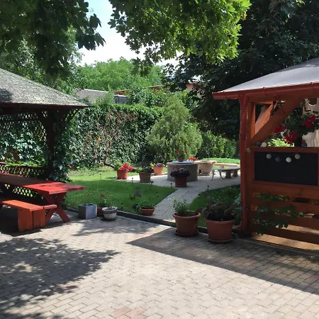 Patavar Panzio Etterem Bed & Breakfast 3*