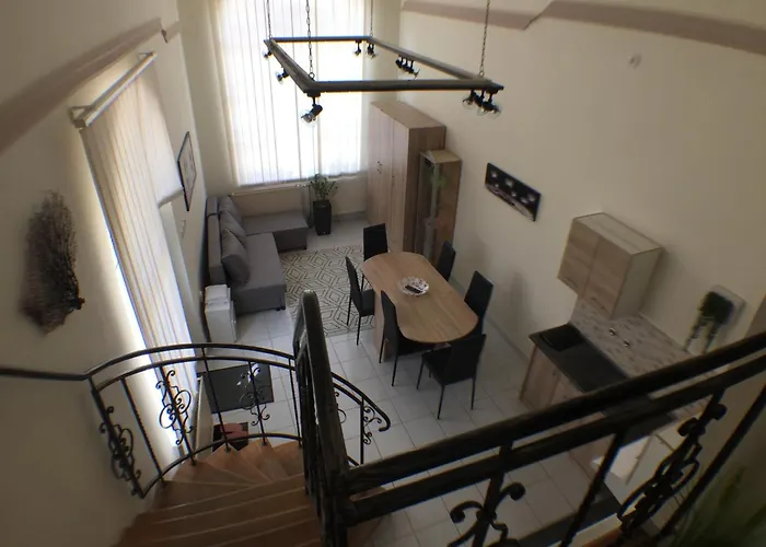 Patavar Panzio Etterem فندق مبيت وإفطار