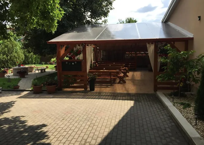فندق مبيت وإفطار Patavar Panzio Etterem Gyongyospata