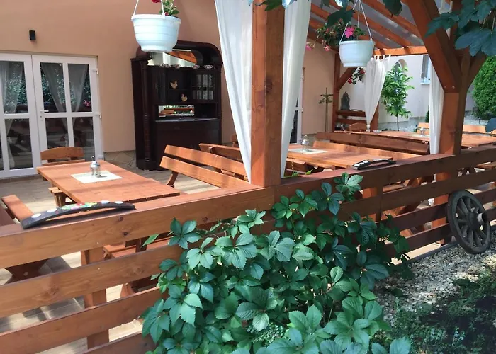 Patavar Panzio Etterem 3*